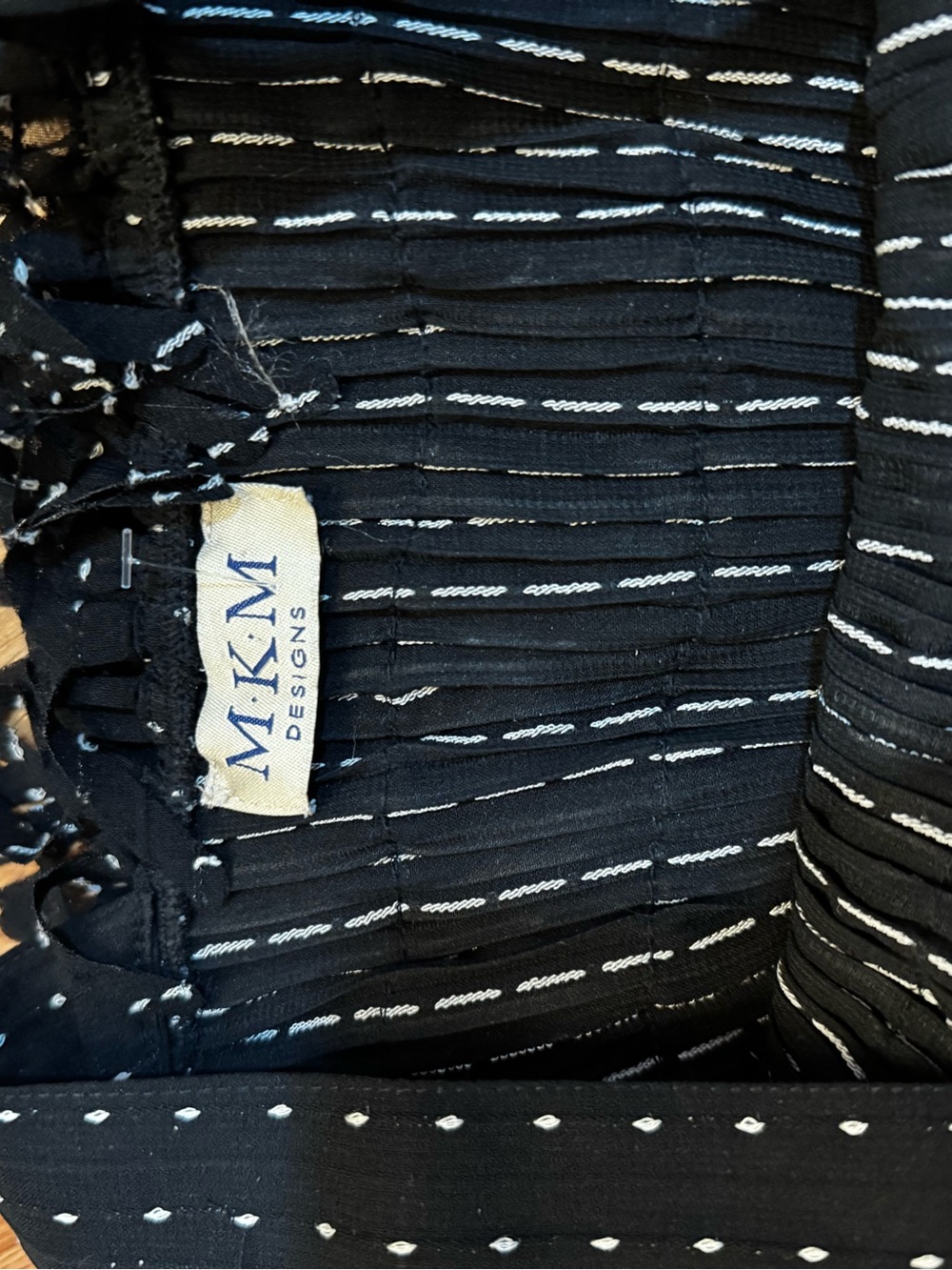 Vintage Ruffle Long sleeve - Picture 7 of 10